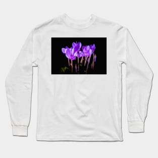 Cyclamen hederifolium flowering Long Sleeve T-Shirt